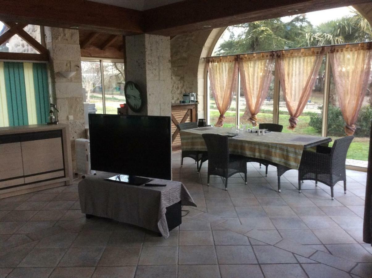 Gite Le Bois De Montpouillan Marmande Exterior foto